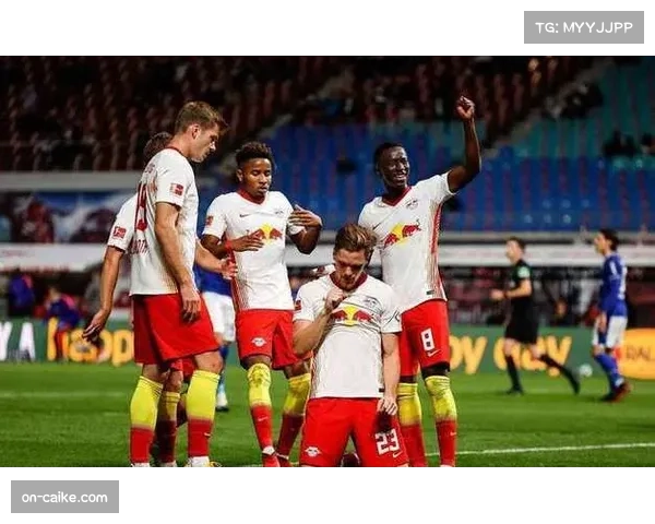 深度分析：莱比锡红牛高位逼抢战术失效，主场不敌勒沃库森战术解析